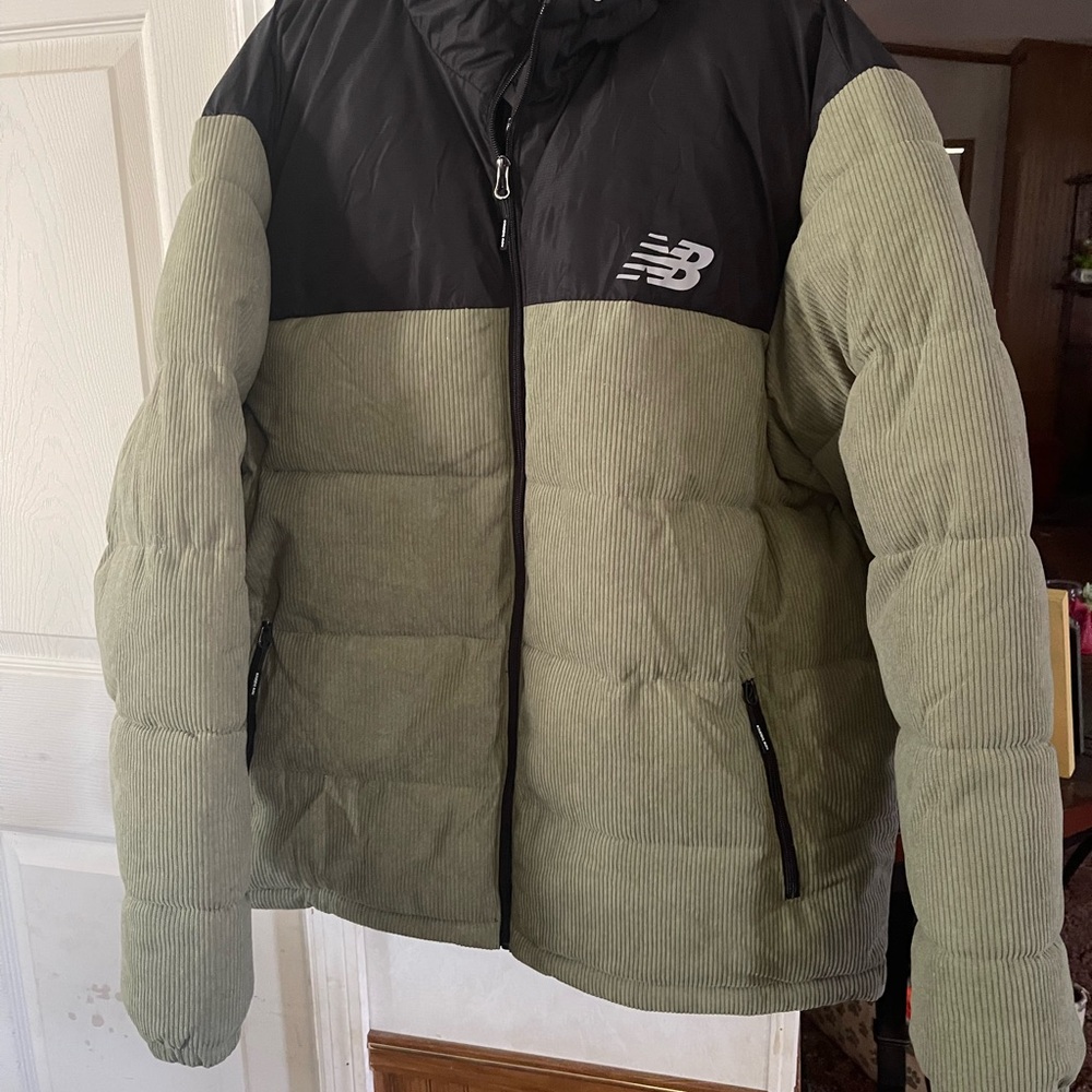 New Balance women Olive and Black Puffer Jacket